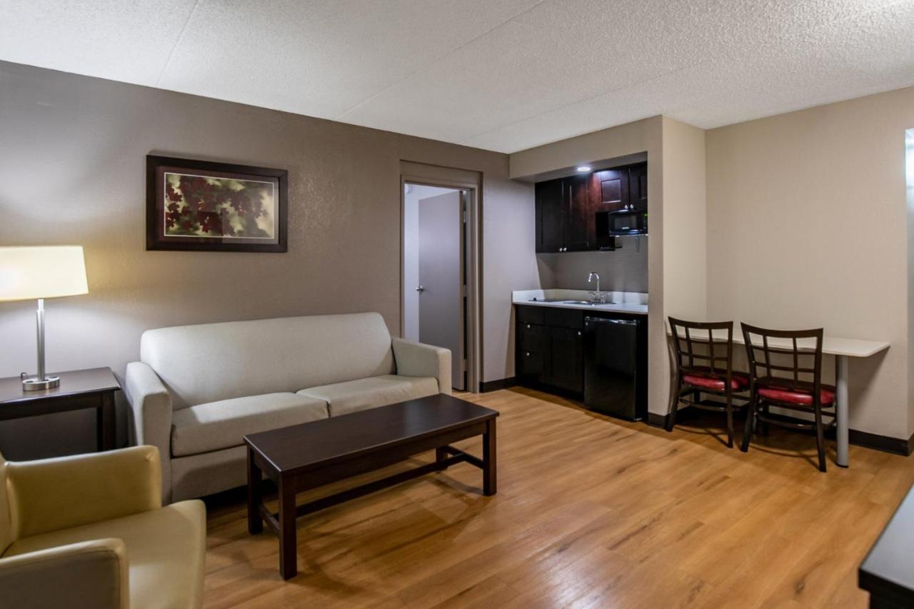 Red Roof Inn Plus+ & Suites Knoxville West - Cedar Bluff Екстериор снимка